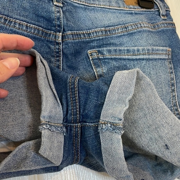 GARAGE Jean Shorts Distressed High Rise Cuffed Size 7 - Picture 11 of 16
